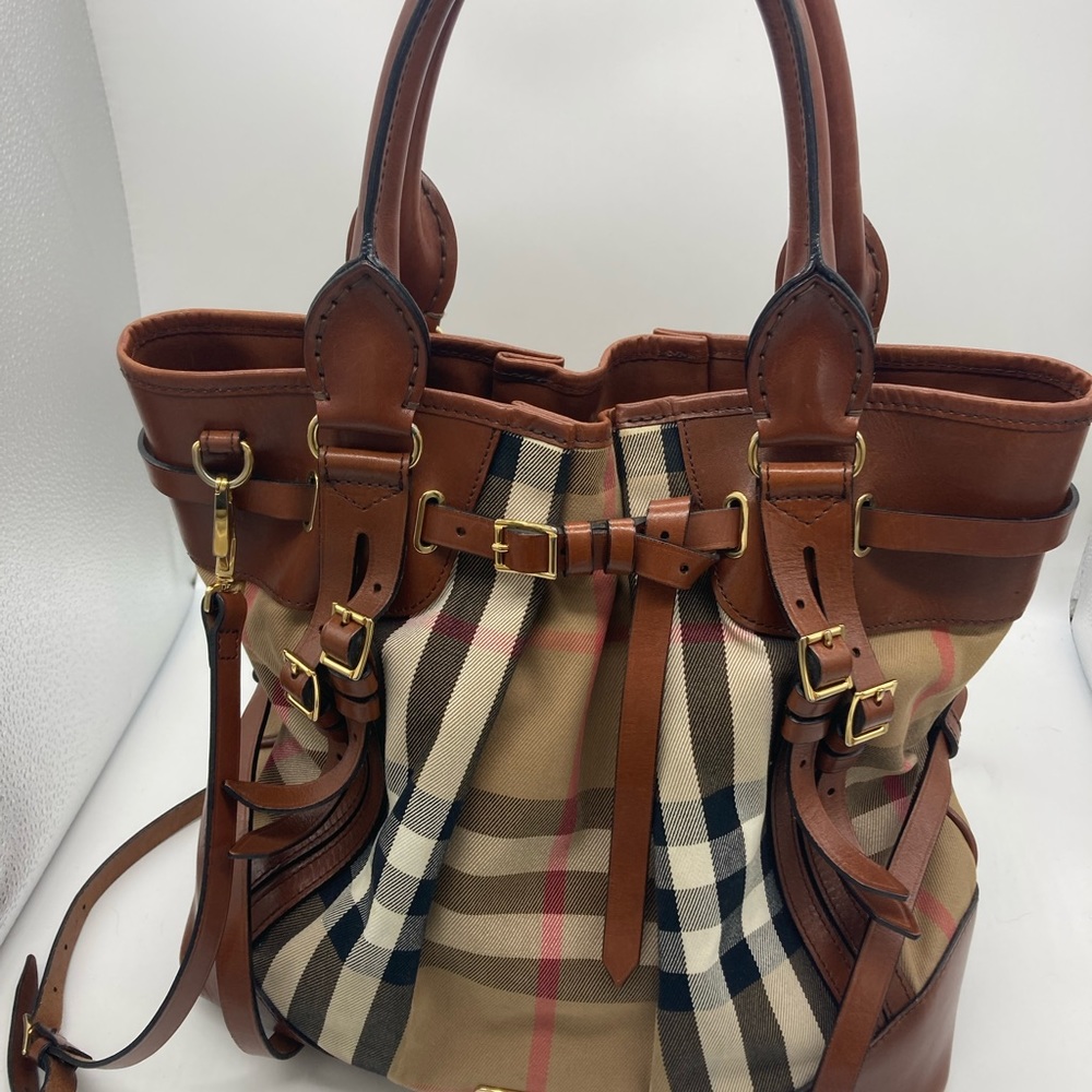 Limited addition Burberry vintage purse🔥🔥